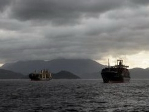 21 sailors rescued from Typhoon Utor