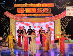 Vietnam – China friendship singing contest in Vietnam