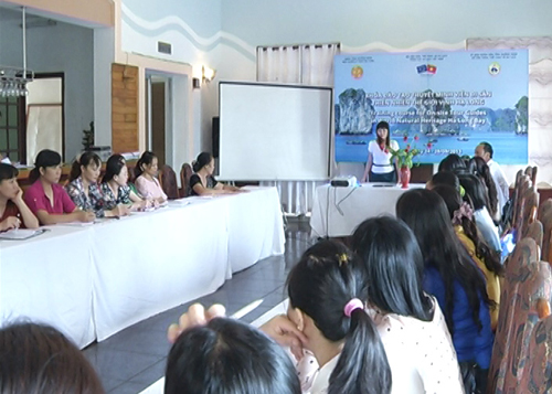 Training course for guides for Ha Long bay opens