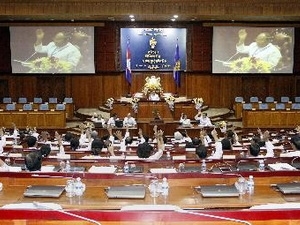 Cambodia parliament protests CNRP stance