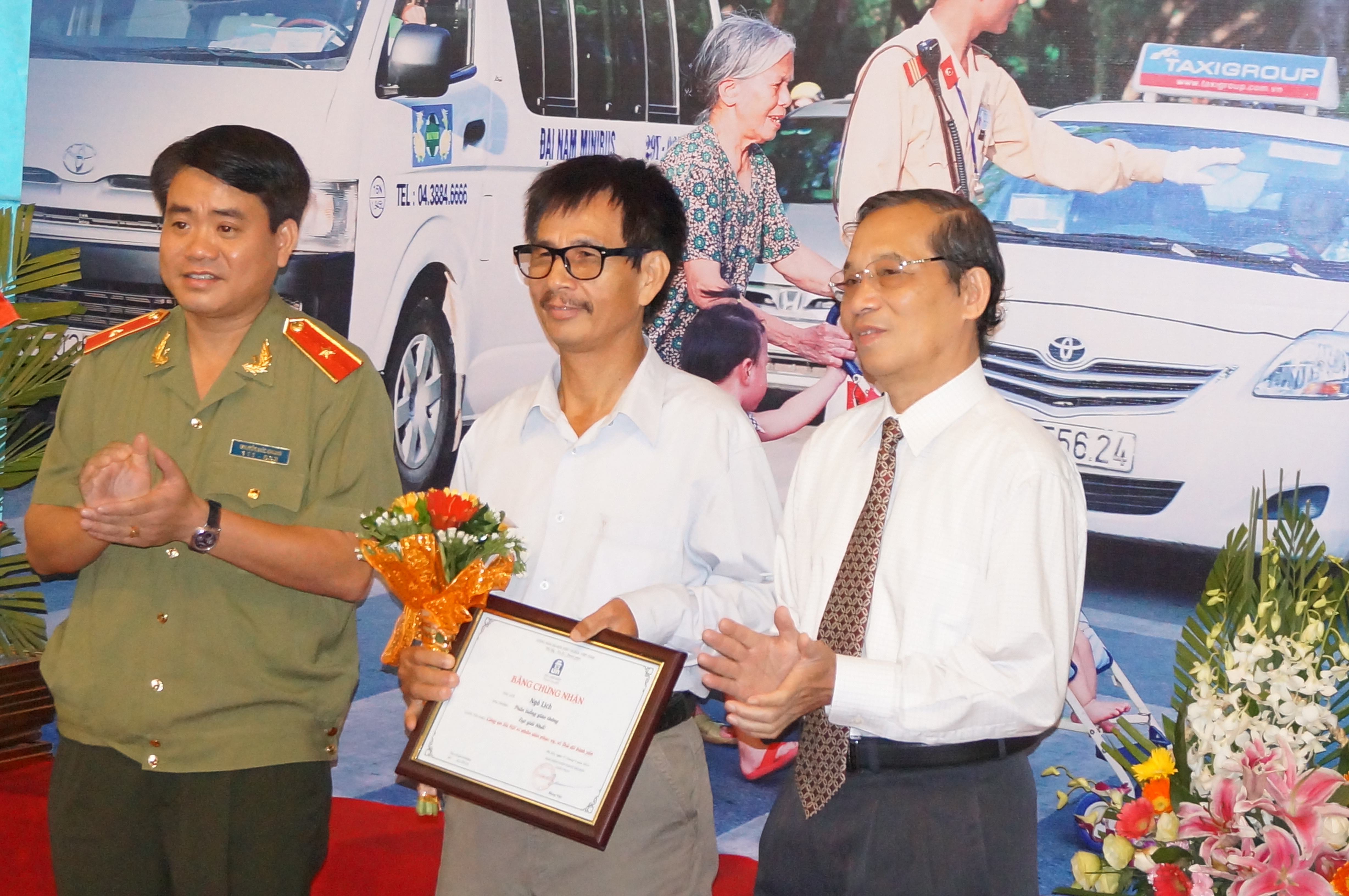 Trao giải Cuộc thi ảnh nghệ thuật Công an Hà Nội vì nhân dân phục vụ, vì Thủ đô bình yên
