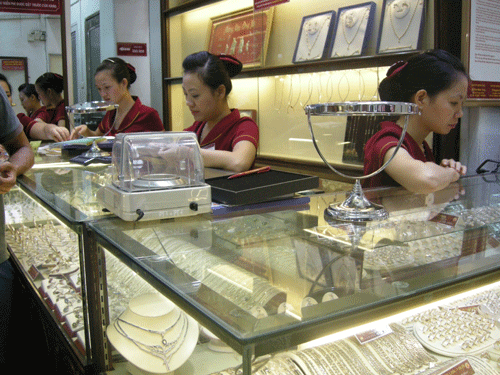 Giá vàng tiếp tục giảm nhẹ