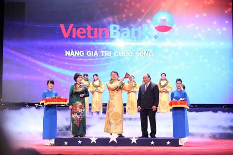 Gold Star Award presented to 200 brands