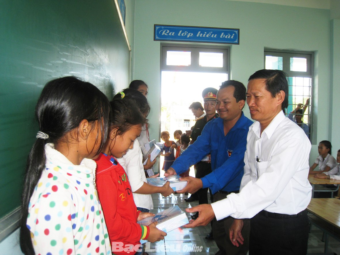 Thực hiện Nghị quyết Trung ương 4 khóa XI  Bước chuyển mới của các Đảng bộ cơ sở