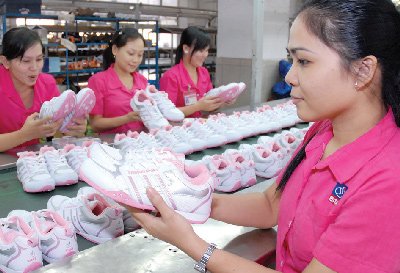 Finding solutions to remove difficulties for businesses in Hanoi