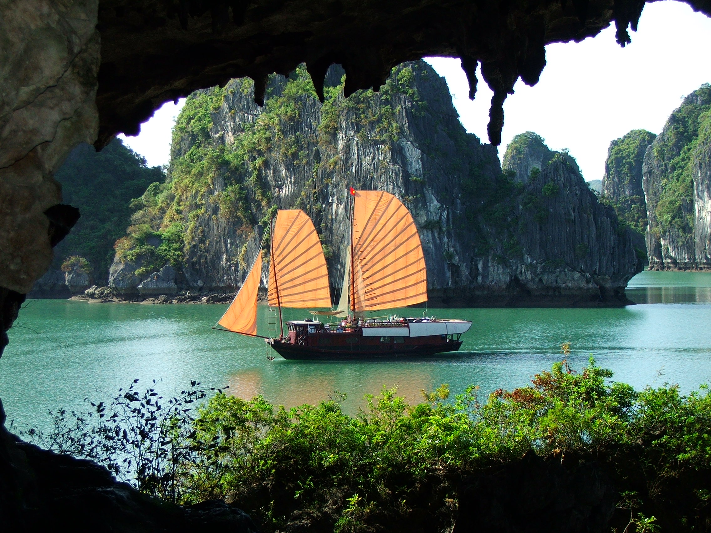 Quang Ninh celebrates World Tourism Day