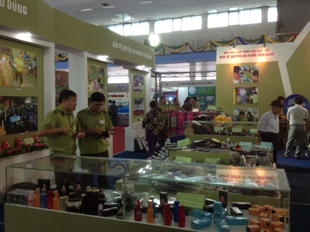 Vietnam Commodity Fair 2013 opens in Hanoi