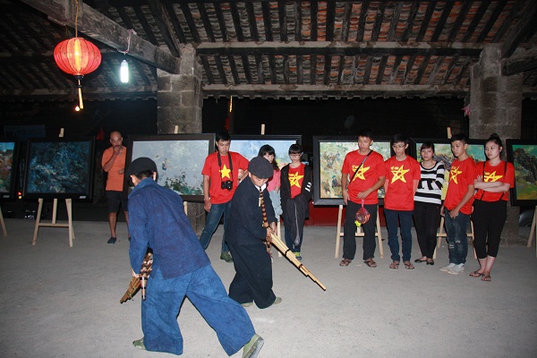 Oil painting exhibition opens in Dong Van stone plateau