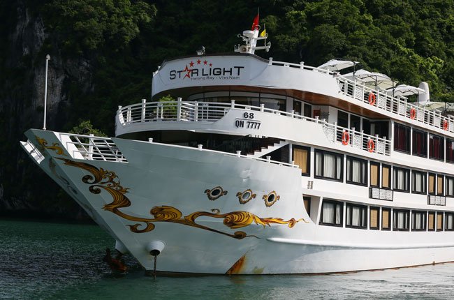 Ha Long bay to have additional five-star cruiser