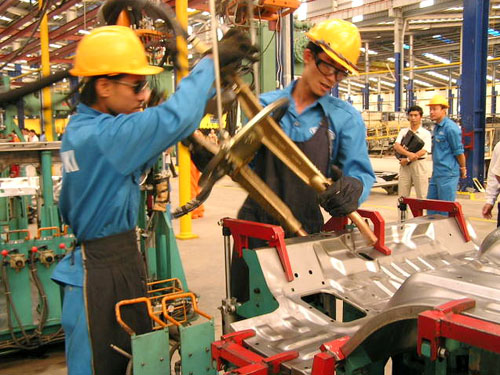 State businesses pay over VND95 trillion to state budget