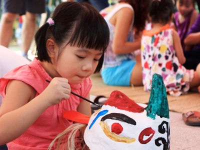La Fête de la mi-automne avec les jouets traditionnels