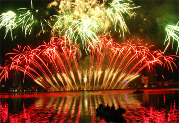 Tet fireworks to be set off at eight sites in Quang Ninh province