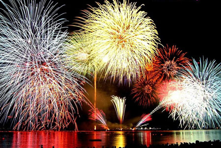 Tet fireworks to be set off at 29 sites in Hanoi