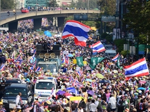 Thai PM assures safety for Bangkokians during protest
