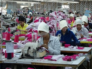 Cambodia sees 7 pct GDP growth in 2013
