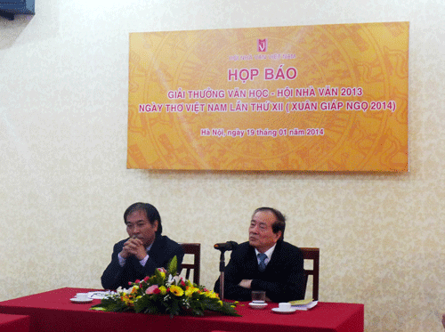 Ngày thơ Việt Nam lần thứ 12  Xuân đất nước Từ Điện Biên đến Trường Sa