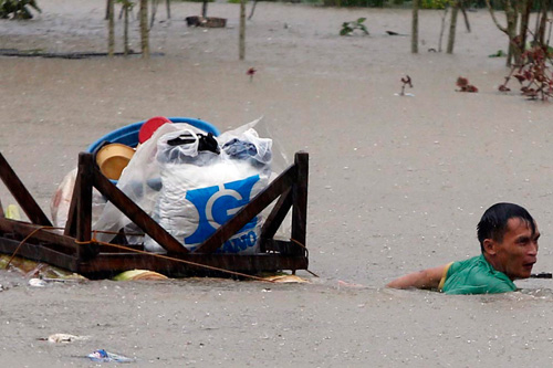 Floods hit Philippines, Indonesia