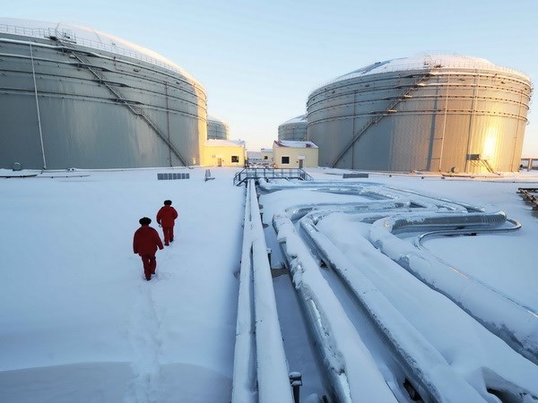 Russia becomes world’s largest oil producer