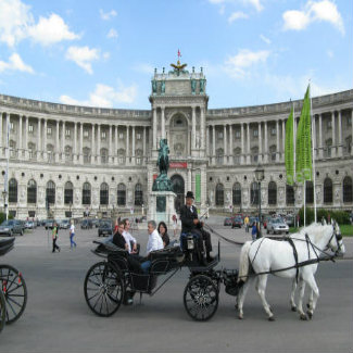Vienna sets record in tourists in 2013