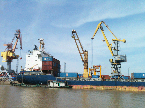 Commodity imports and exports rise 12 7 percent by mid-January