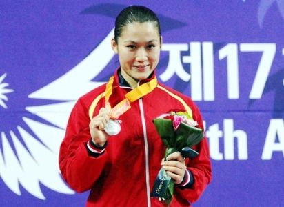 ASIAD 17  une médaille d argent en karaté