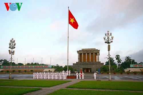 La place Ba Dinh, lieu sacré dans le cœur de chaque Vietnamien