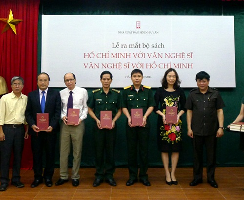 Book set on Ho Chi Minh and artists released
