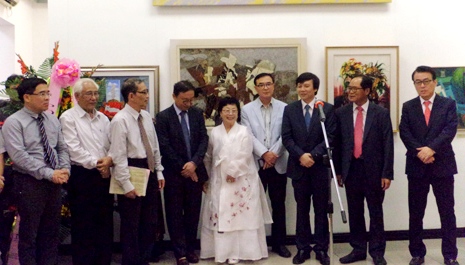 Works by Vietnamese and Korean artists exhibited in Hanoi