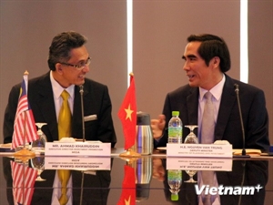 Vietnam, Malaysia share experience in attracting foreign investment