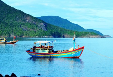 Con Dao welcomes nearly 80,000 tourists in nine months
