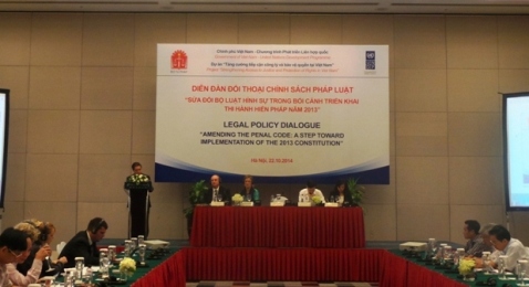 Diễn đàn đối thoại chính sách pháp luật lần thứ hai năm 2014