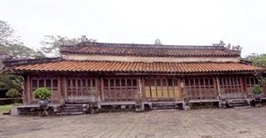 US gives aid to Hue s temple restoration project