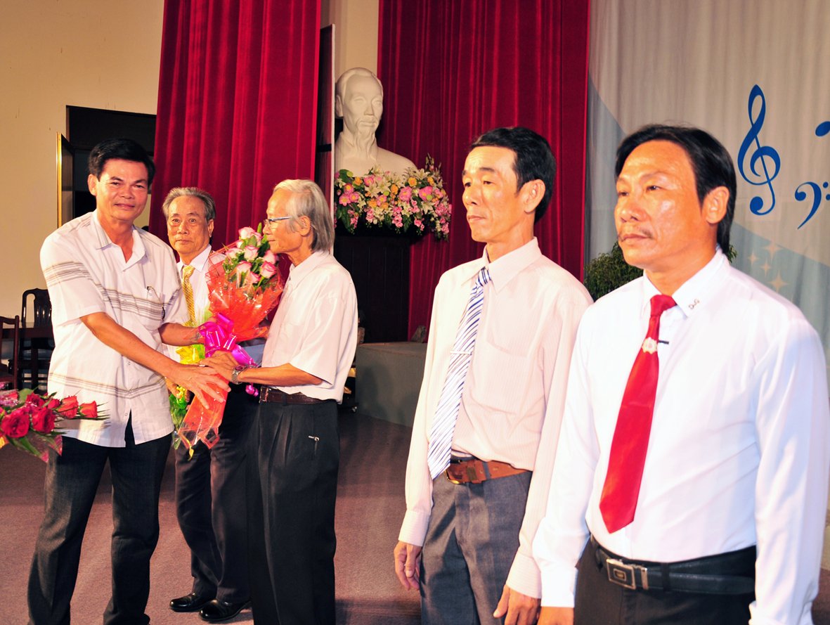 Quan tâm hơn đời sống nghệ nhân đờn ca tài tử