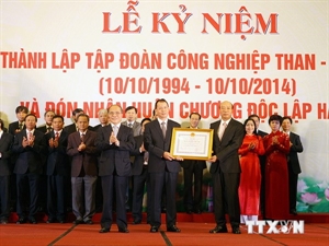 Vinacomin awarded for outstanding achievements