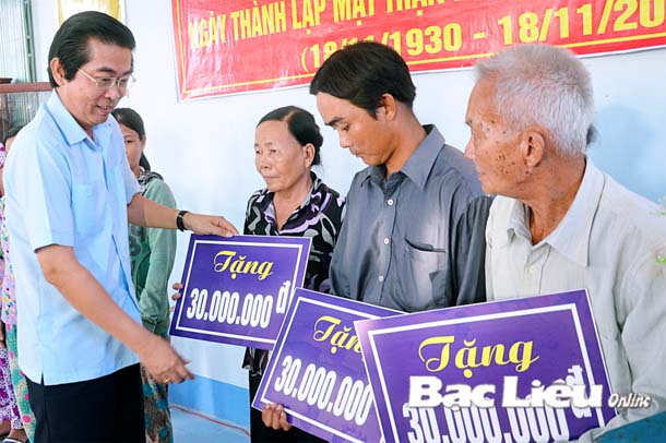 Bí thư Tỉnh ủy - Võ Văn Dũng dự Ngày hội Đại đoàn kết toàn dân tộc tại ấp Bà Chăng A