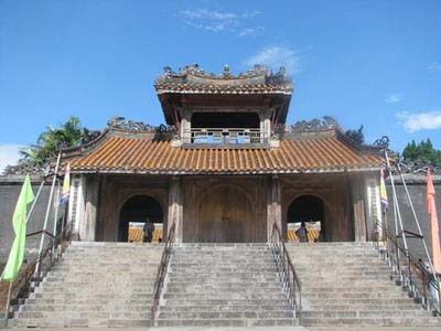 Tu Duc tomb to welcome tourists during preservation
