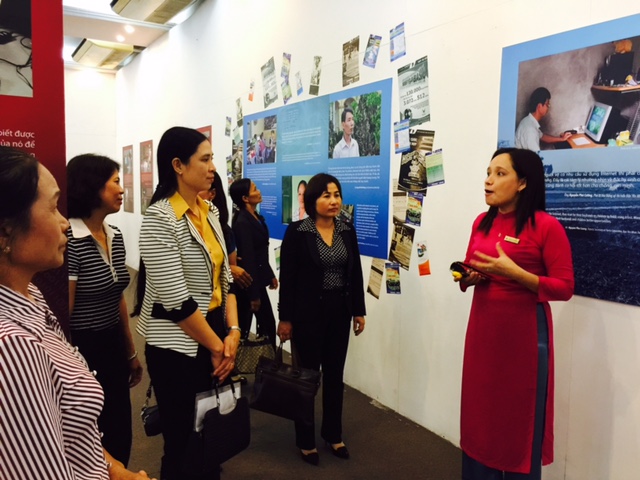 Exhibition on Internet and rural women opens in Hanoi