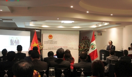 20e anniversaire de l’établissement des relations diplomatiques entre le Vietnam et le Pérou