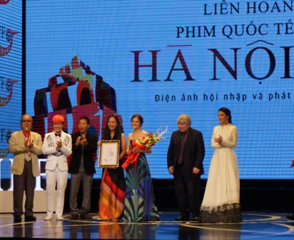 Đập cánh giữa không trung giành giải đặc biệt tại Liên hoan phim Quốc tế Hà Nội 2014