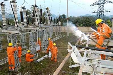 Sản lượng điện 10 tháng đầu năm EVN tăng 10,72 so với cùng kỳ năm 2013