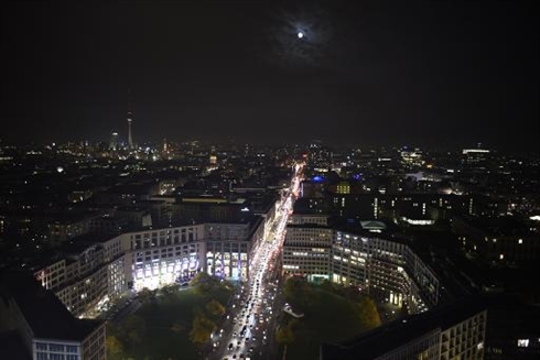 Week-end de fête à Berlin pour le 25e anniversaire de l ouverture du Mur