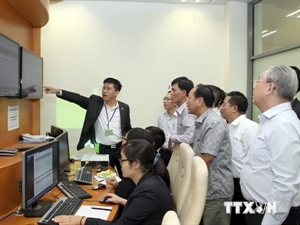 Vietnam successfully sells international bonds