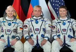 Soyuz TMA-13M spacecraft returns Earth