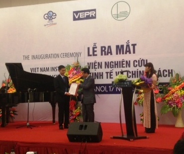 Institute for Economic and Policy Research launched in Hanoi