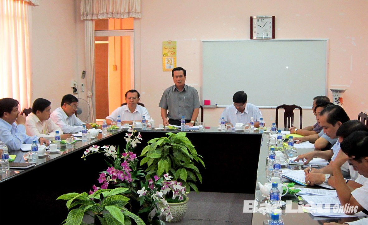 Phó Chủ tịch UBND tỉnh - Lê Minh Chiến làm việc với các huyện, thành phố về công tác thu chi ngân sách năm 2014