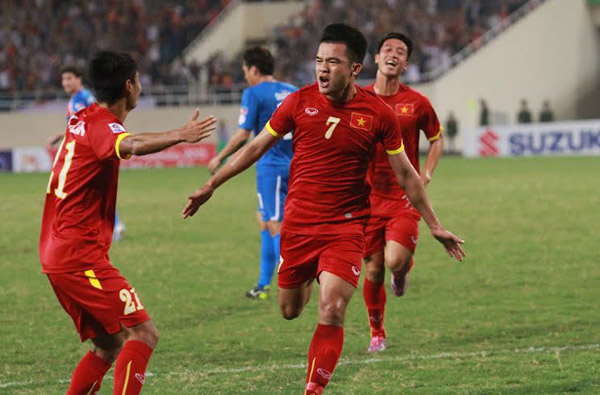AFF Cup 2014 Hạ gục Philipines, Việt Nam lên ngôi đầu bảng A