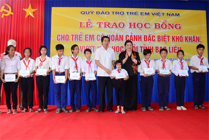 Đồng chí Tòng Thị Phóng, Ủy viên Bộ Chính trị - Phó Chủ tịch Quốc hội làm việc tại Bạc Liêu