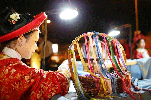L’artisanat de la broderie du Vietnam présenté au Canada
