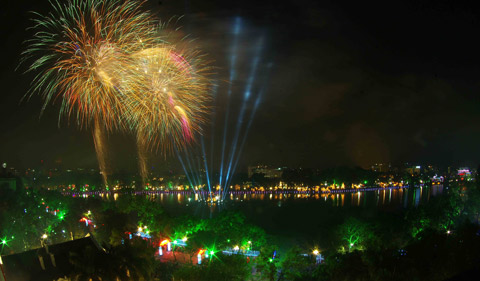 Hanoi to firework at 30 places on lunar New Year’s Eve
