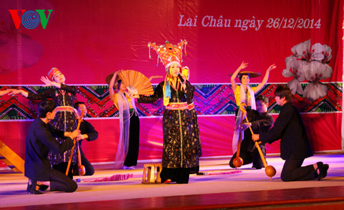 300 artists participate in art performance in Lai Chau province